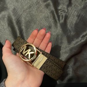 Michael Kors reversible belt